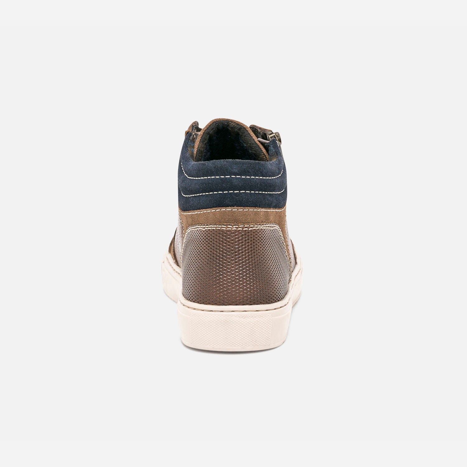 Basket marron en cuir détails marine