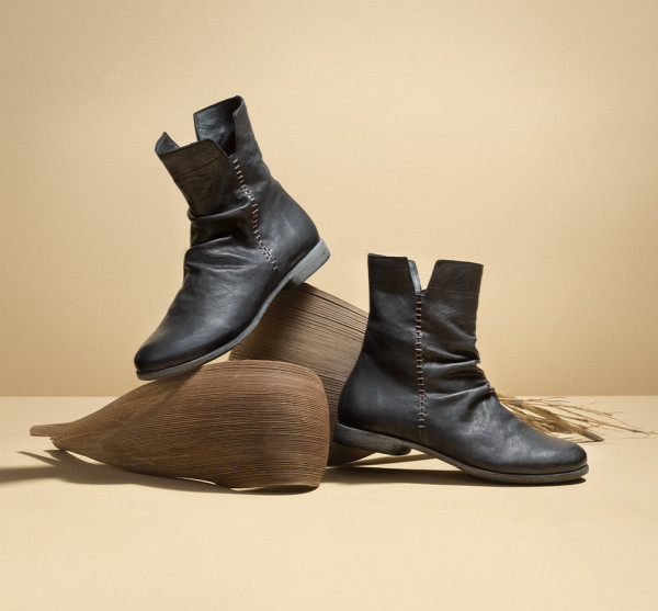 AGRAT Stiefelette - Schwarz