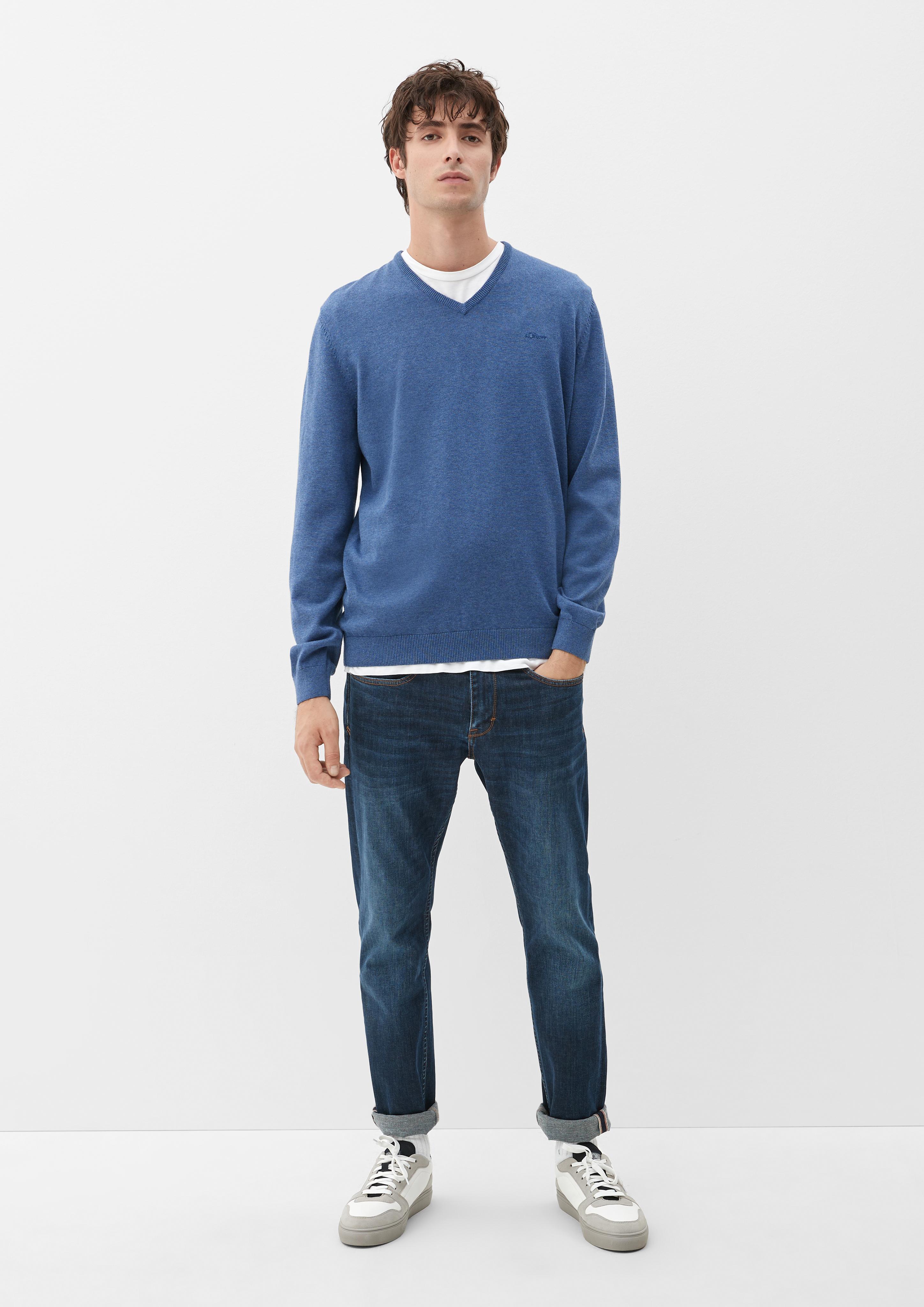 Feinstrickpulli mit V-Ausschnitt  03.899.61.7623-57W1