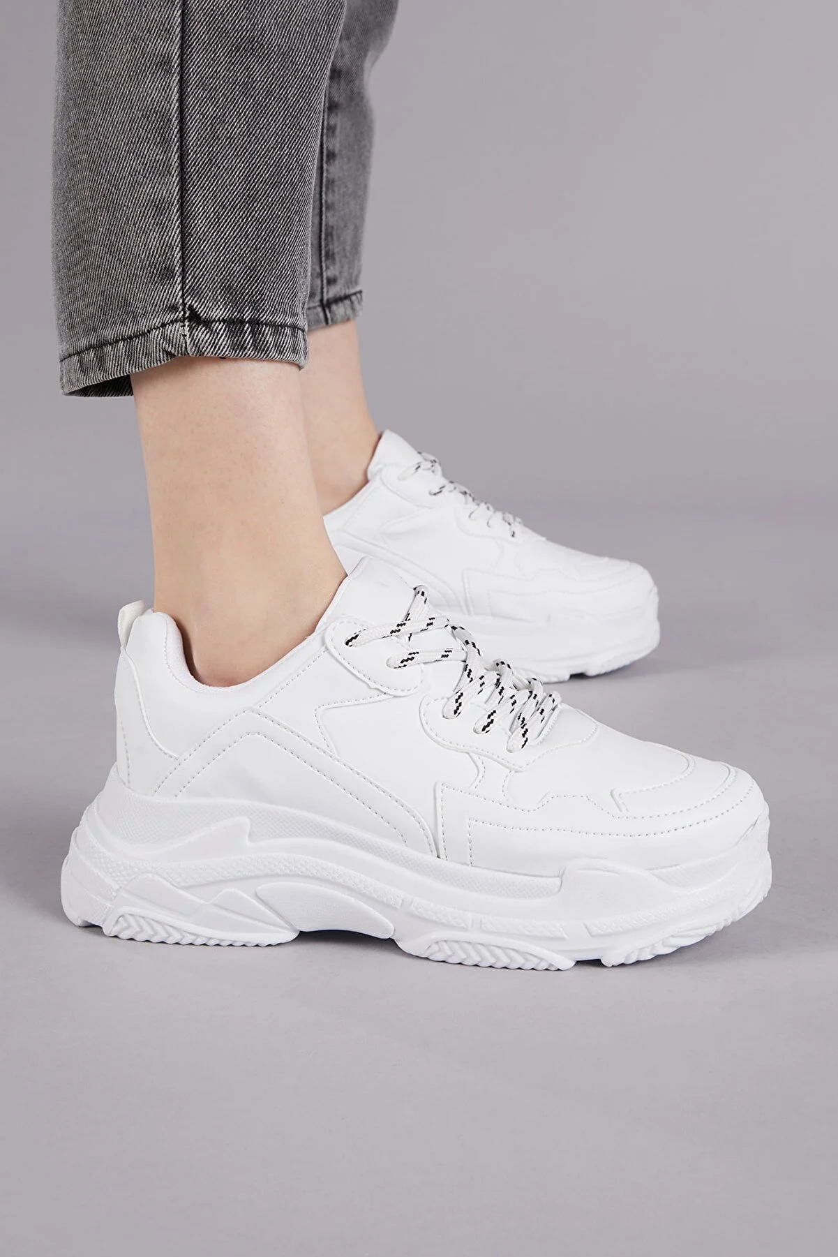 Tonny Black  Damen-Sportschuhe mit weißer Haut Bls-q