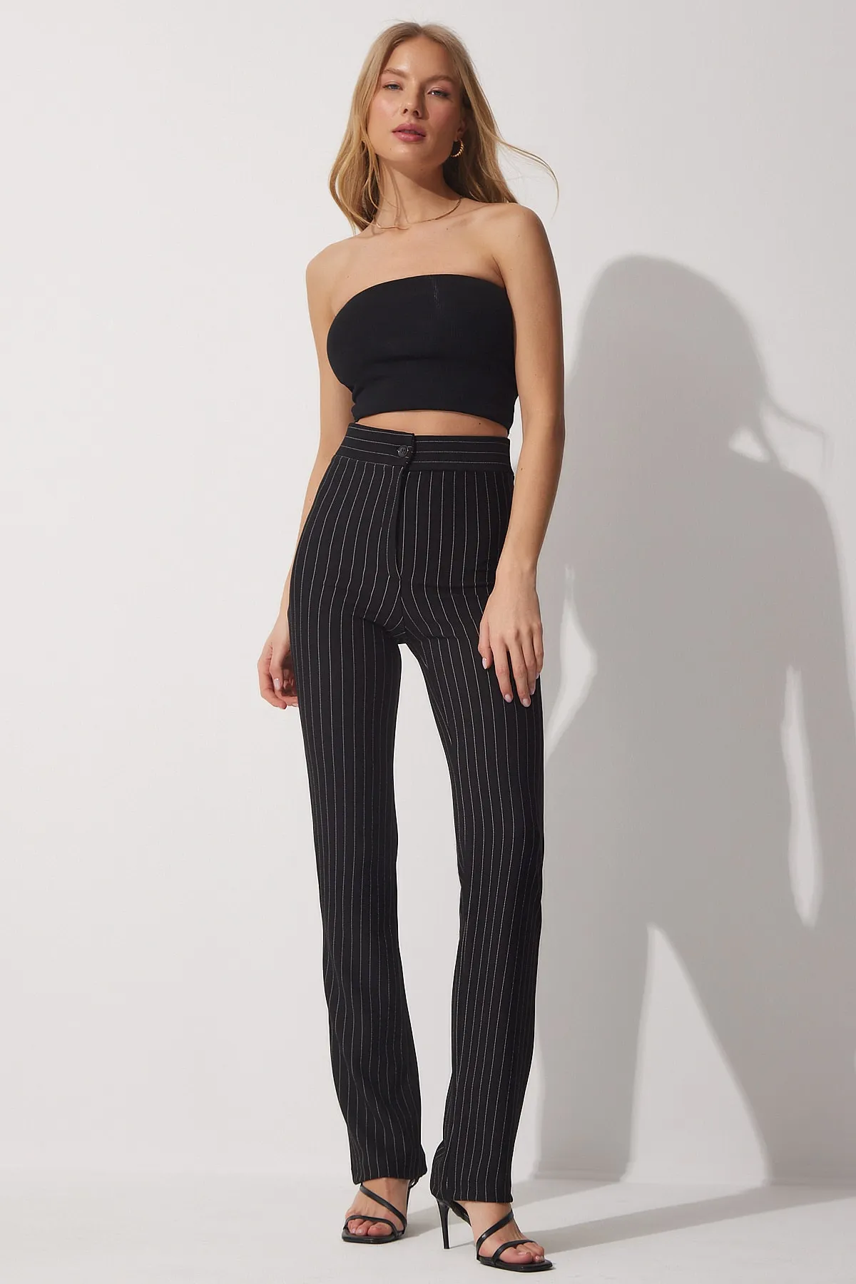 Happiness İstanbul  Schwarze gestreifte Damenhose mit hoher Taille RV00094