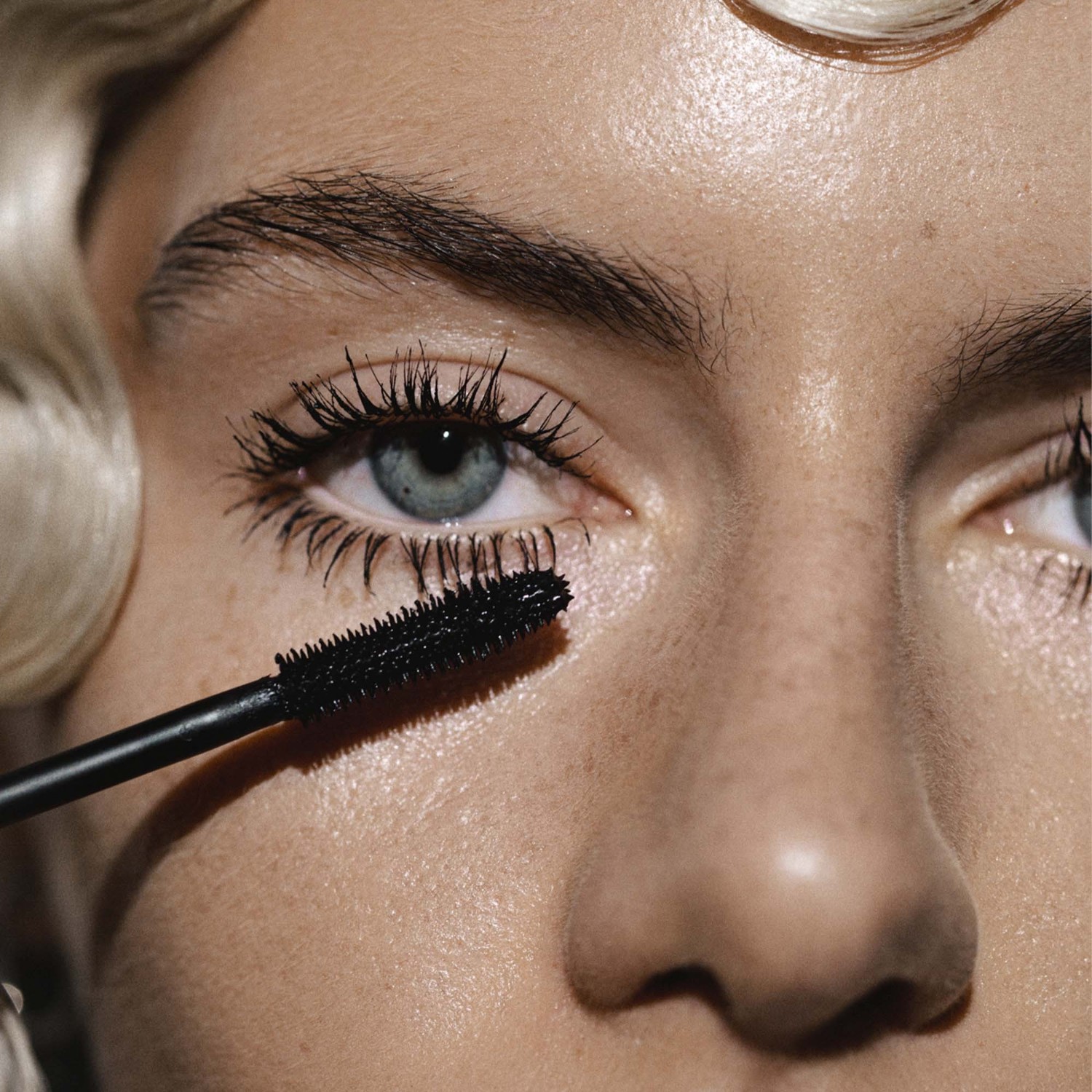 MÁDARA Bold Volume Mascara