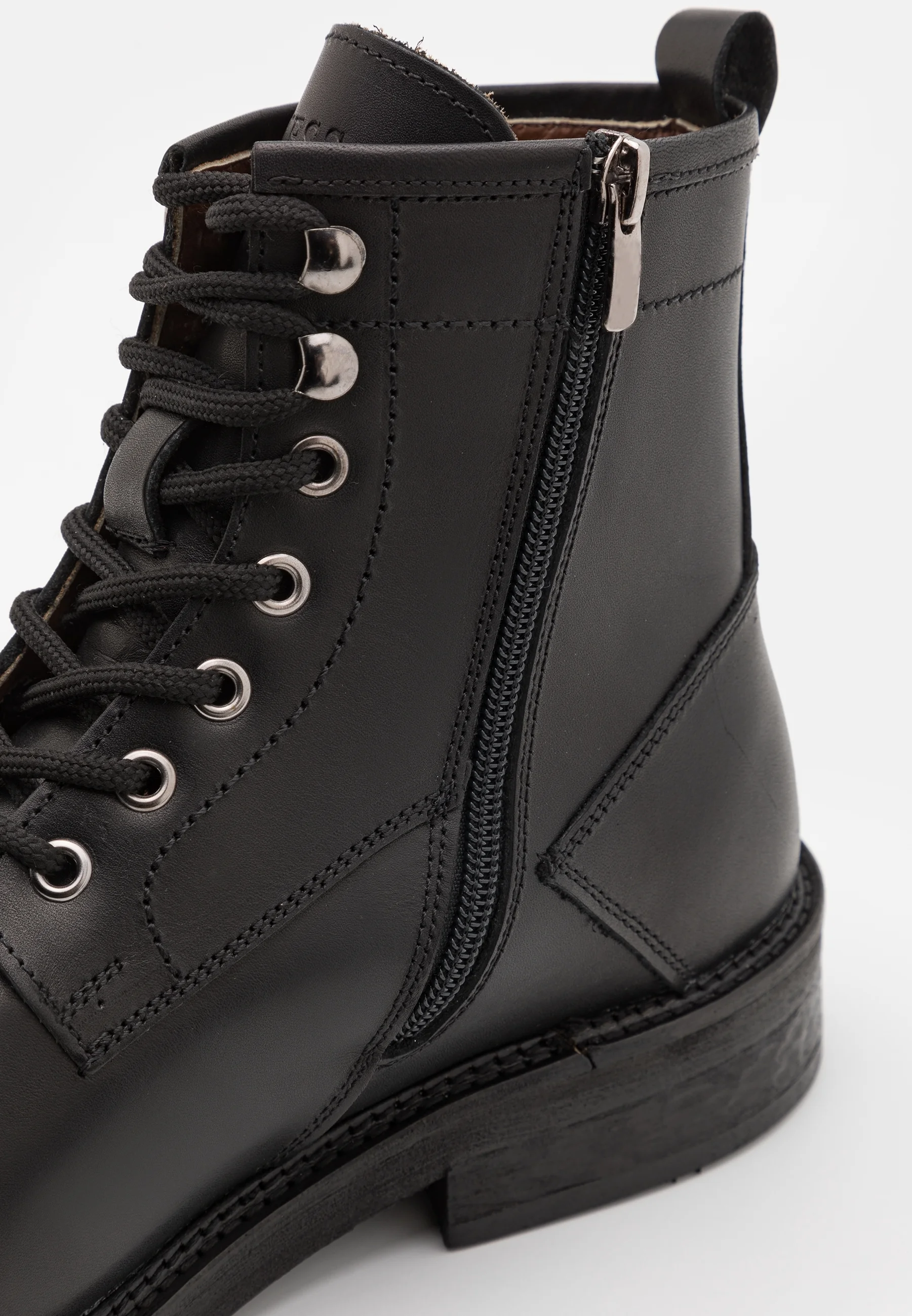 Botines con cordones Guess