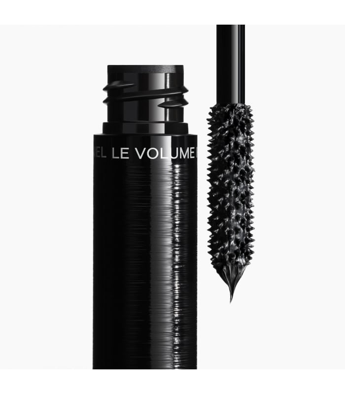 LE VOLUME RÉVOLUTION DE CHANEL-Mascara volume extrême. Brosse imprimée en 3d