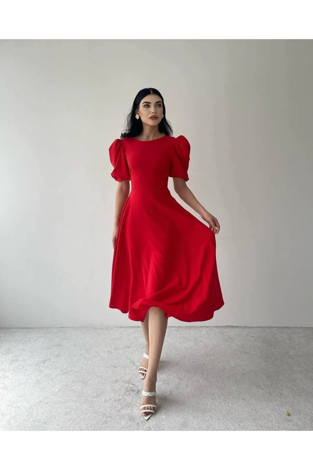 SONREİR  MIDIKLEID MIT WASSERMELONEN-ÄRMELENDETAIL