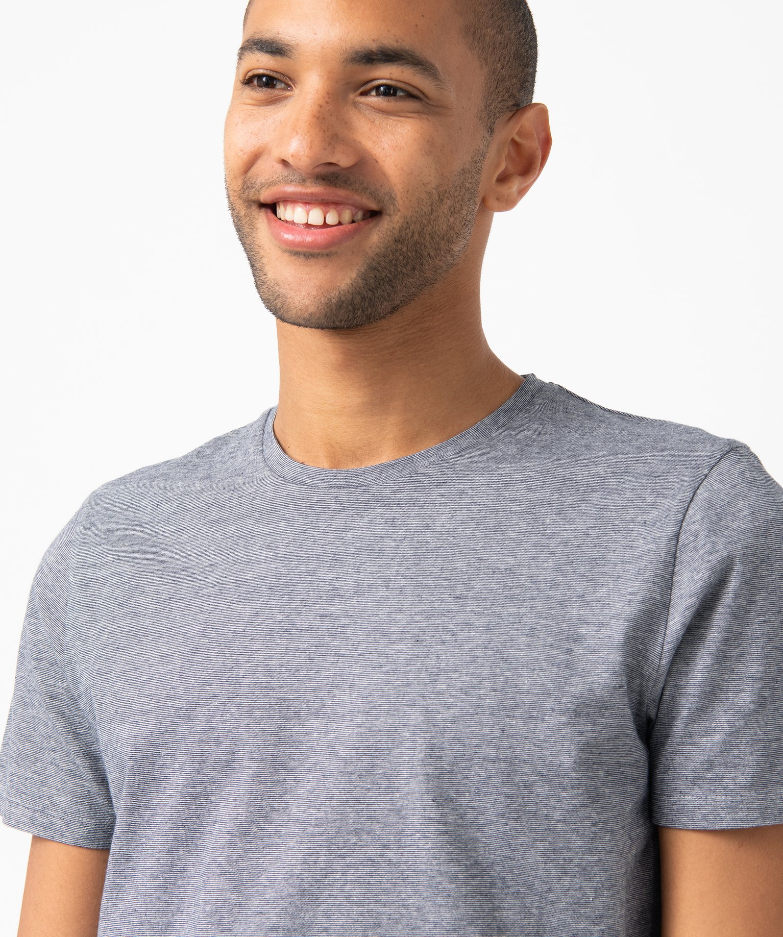 Tee-shirt homme à manches courtes et fines rayures bleu | GEMO