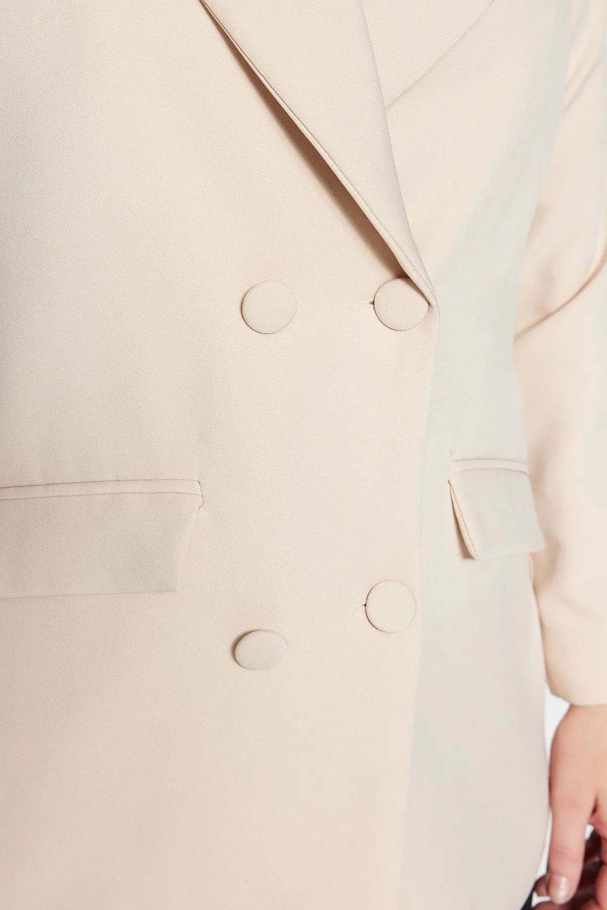 Trendyol Curve  Jacke mit Steintaschendetail TBBSS22CE0180