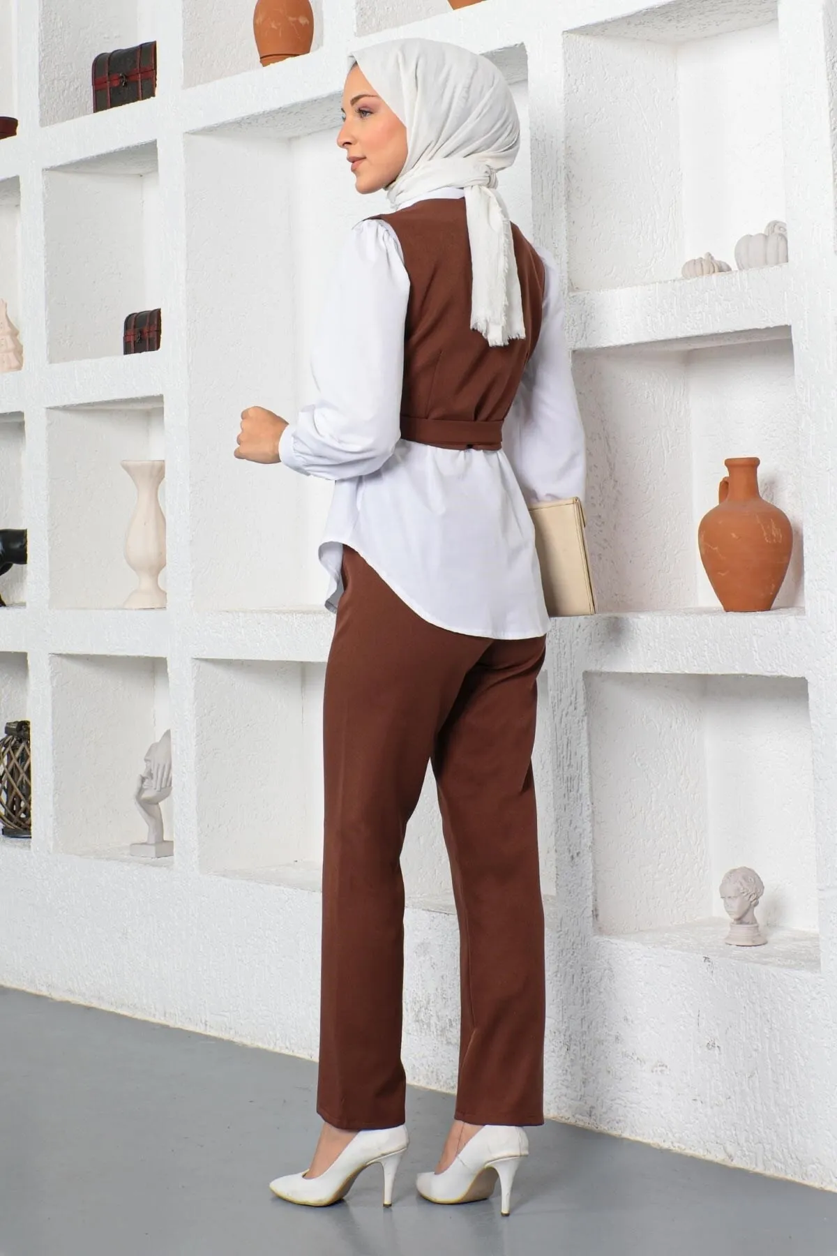 Modamihram  Dreiteiliger Anzug mit kurzer Jacke Braun 19200
