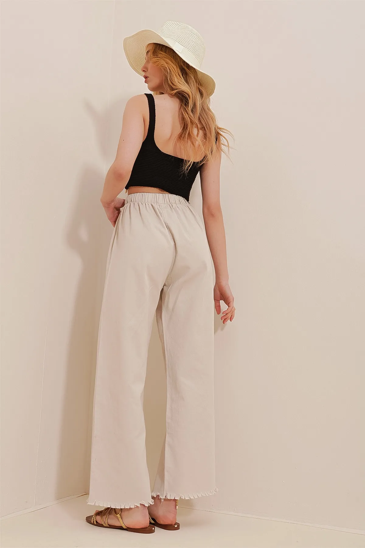 Trend Alaçatı Stili  Beigefarbene Palazzo-Jeanshose für Damen mit hoher Taille und Quasten ALC-X8930