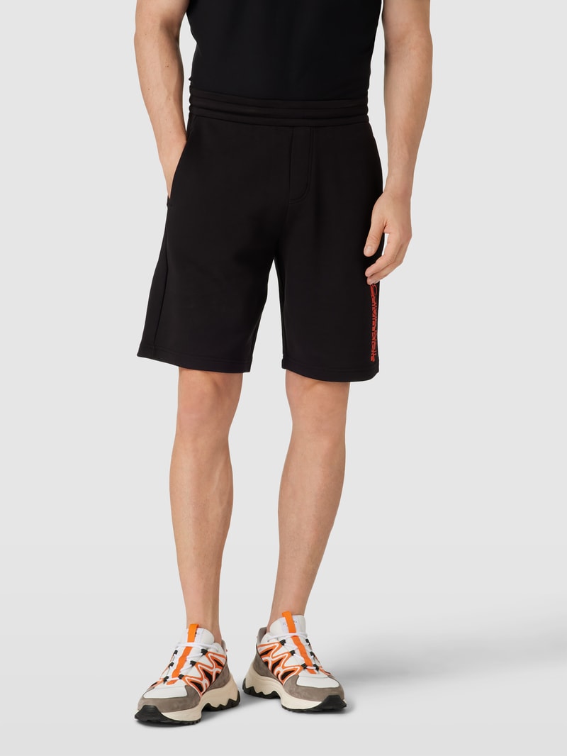 Sweatshorts mit Label-Print in schwarz