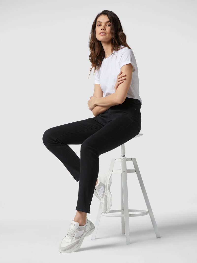 Jeans mit Label-Patch aus Leder Modell 'Carola' in schwarz