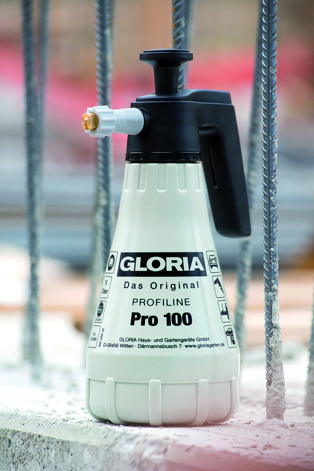 Ручна прскалица Gloria 000098.0000 Pro 100, капацитет пуњења 1 л, витон заптивке, равна магла 80°