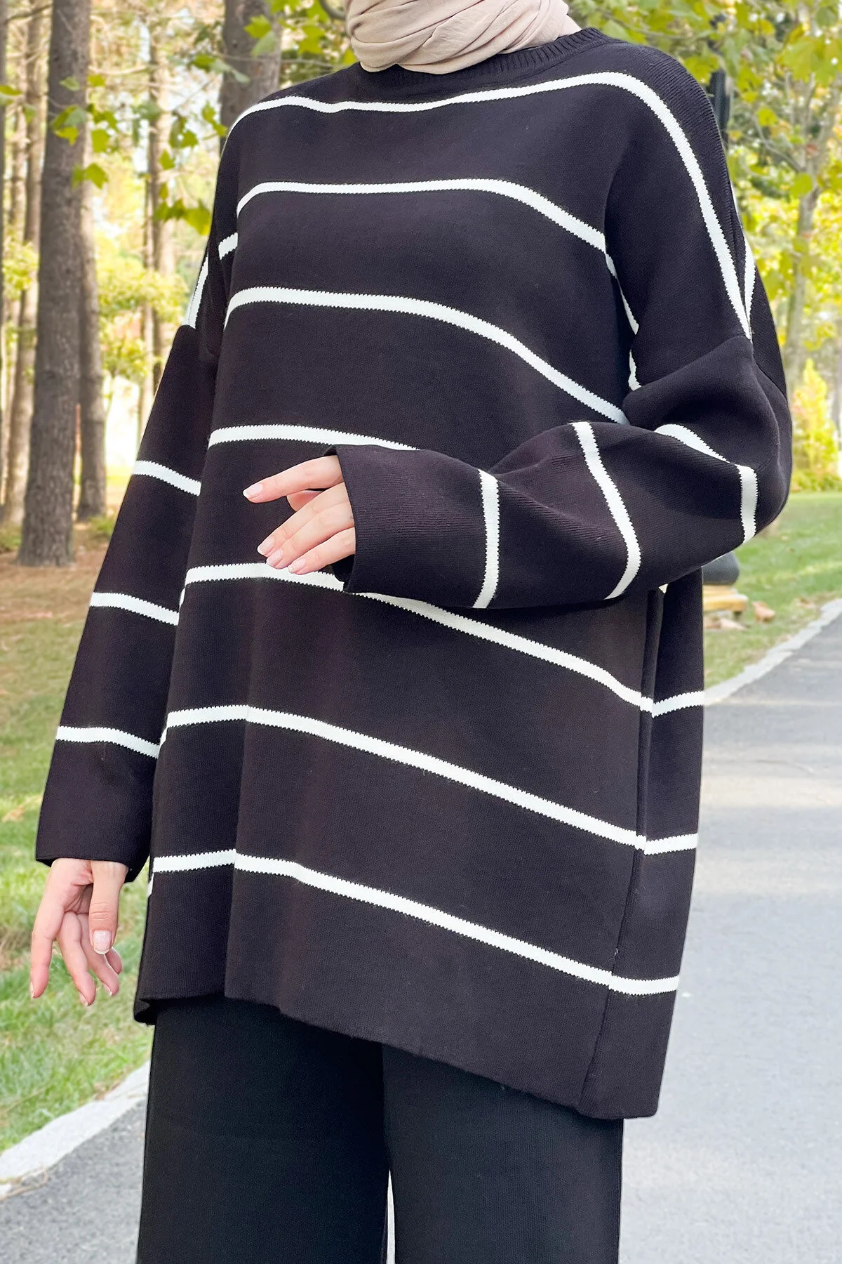 Tesettür Dünyası  Gestreifter Strickanzug Tsd220905 Schwarz