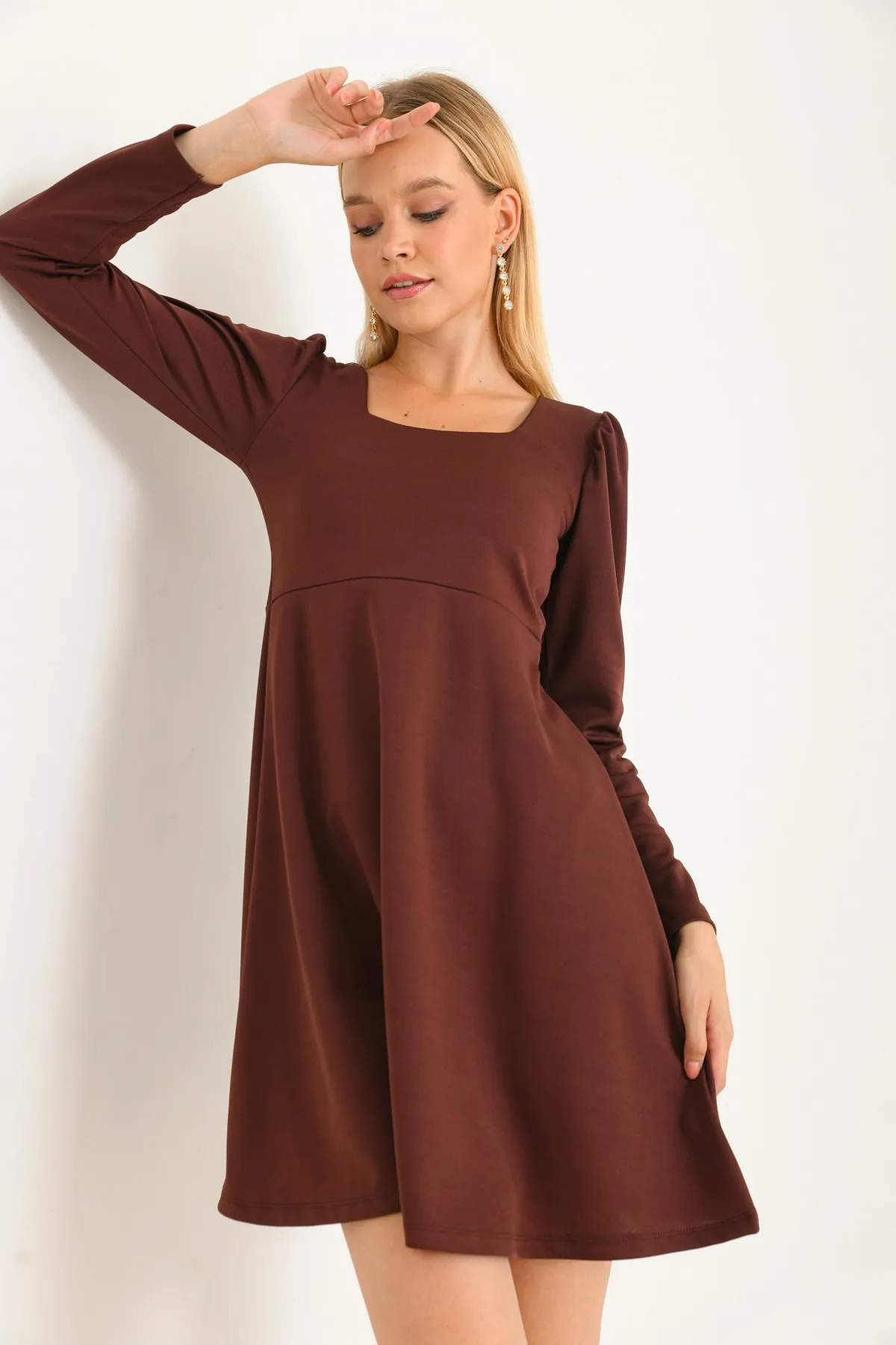 VOLT CLOTHİNG  Damen-Minikleid mit quadratischem Ausschnitt und langen Ärmeln