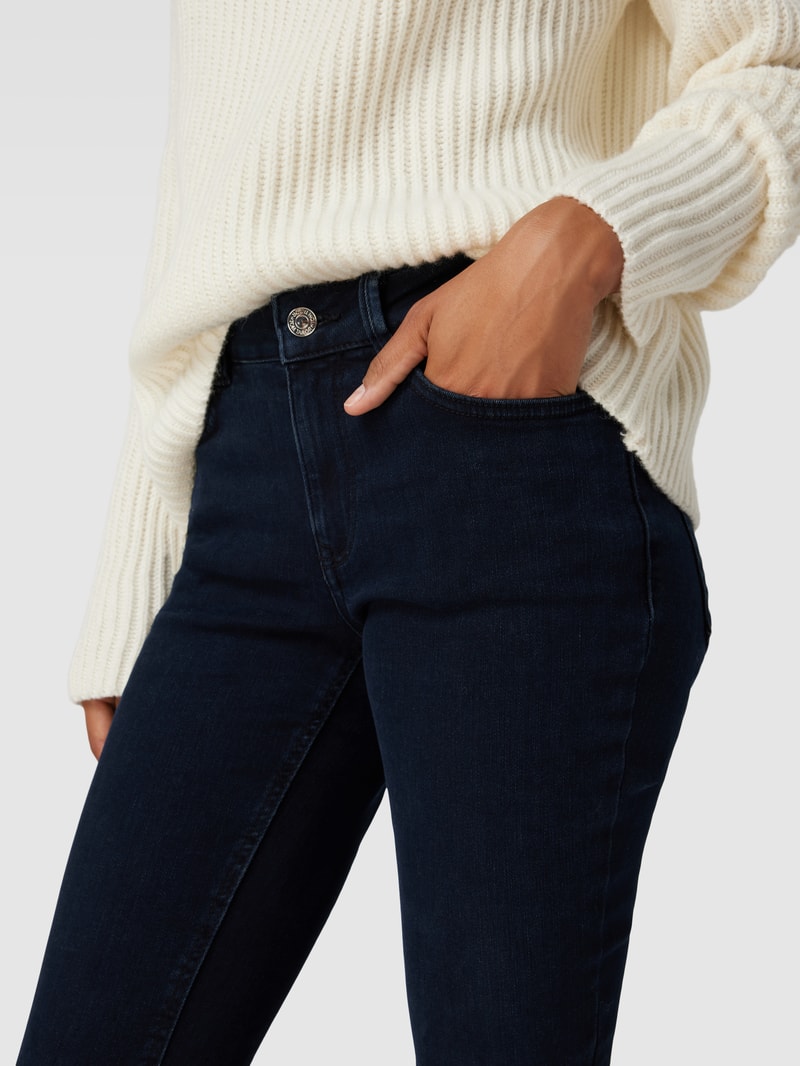 Slim Fit Jeans mit Viskose-Anteil und Label-Details in dunkelblau