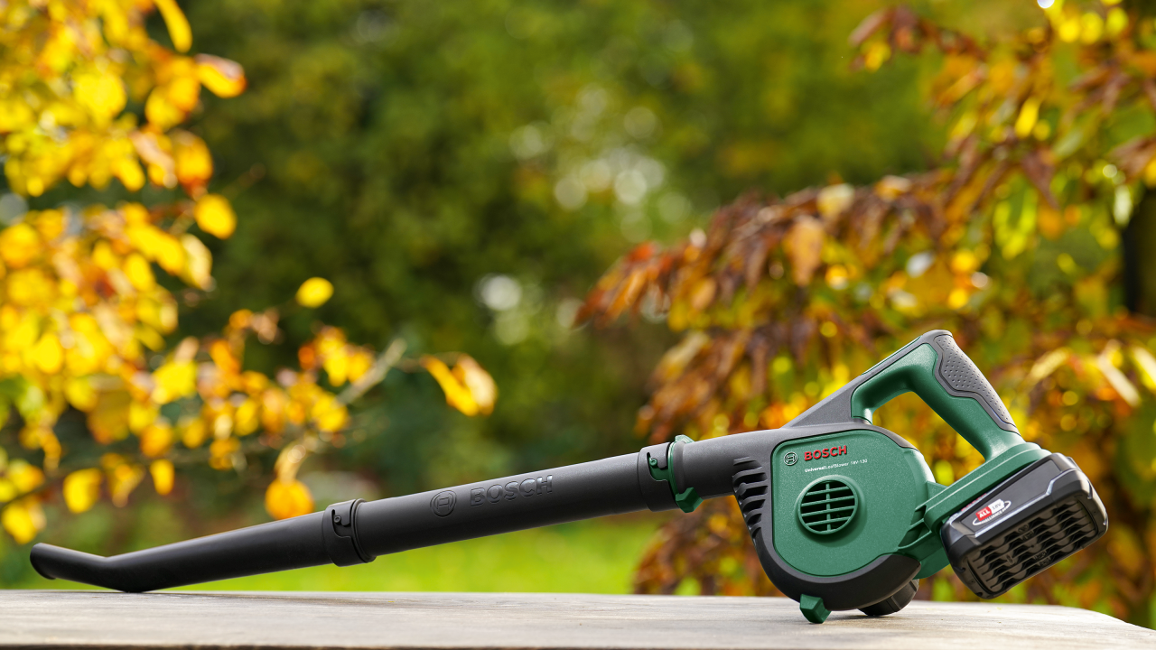 UniversalLeafBlower 18V-130 - ohne Akku | ohne Ladegerät
