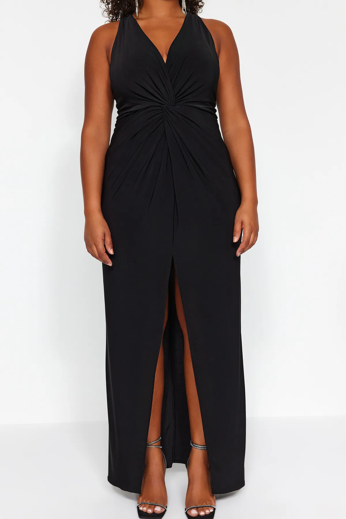 Trendyol Curve  Schwarzes Midi-Strickkleid mit Schlitz TBBAW24AH00095