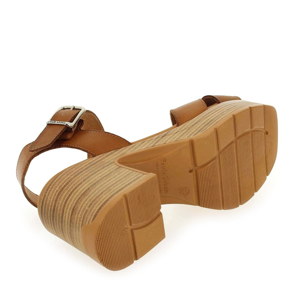Paula Urban  25549 - Camel