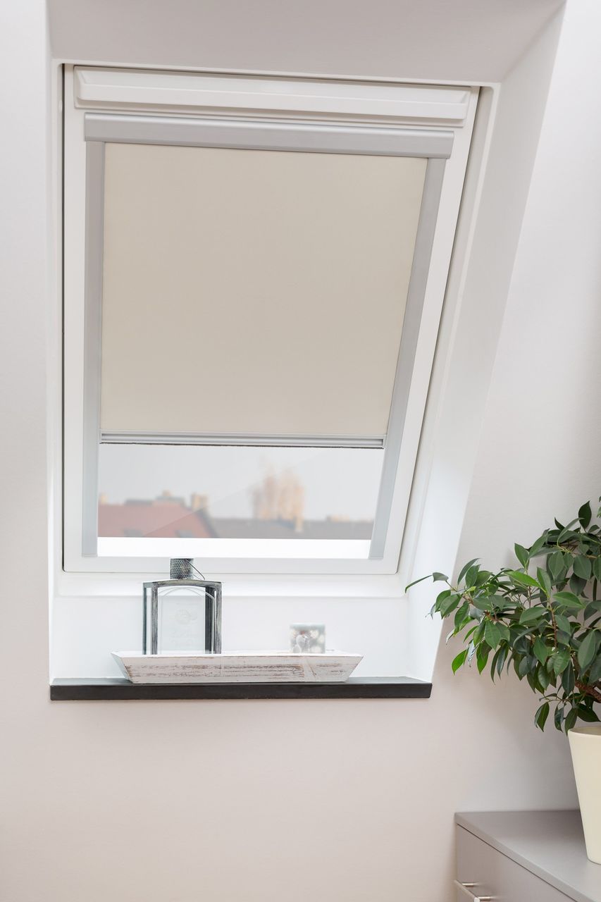 Lichtblick Dachfensterrollo Skylight, Thermo, Verdunkelung - Creme, 61,3 x 94,0 cm (M06) (B x L)