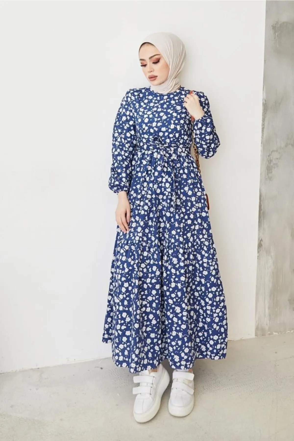 benguen  400 Kleid mit Gänseblümchenmuster Indigo