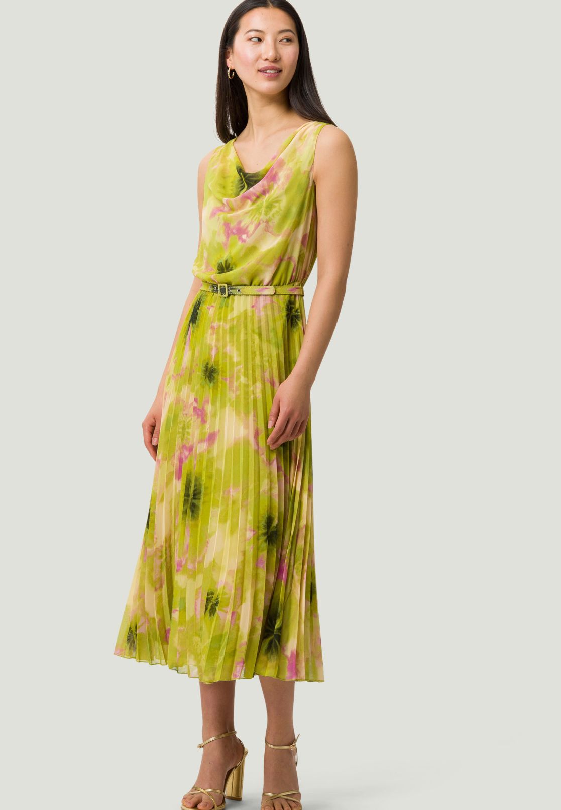 Chiffonkleid mit Plisseefalten