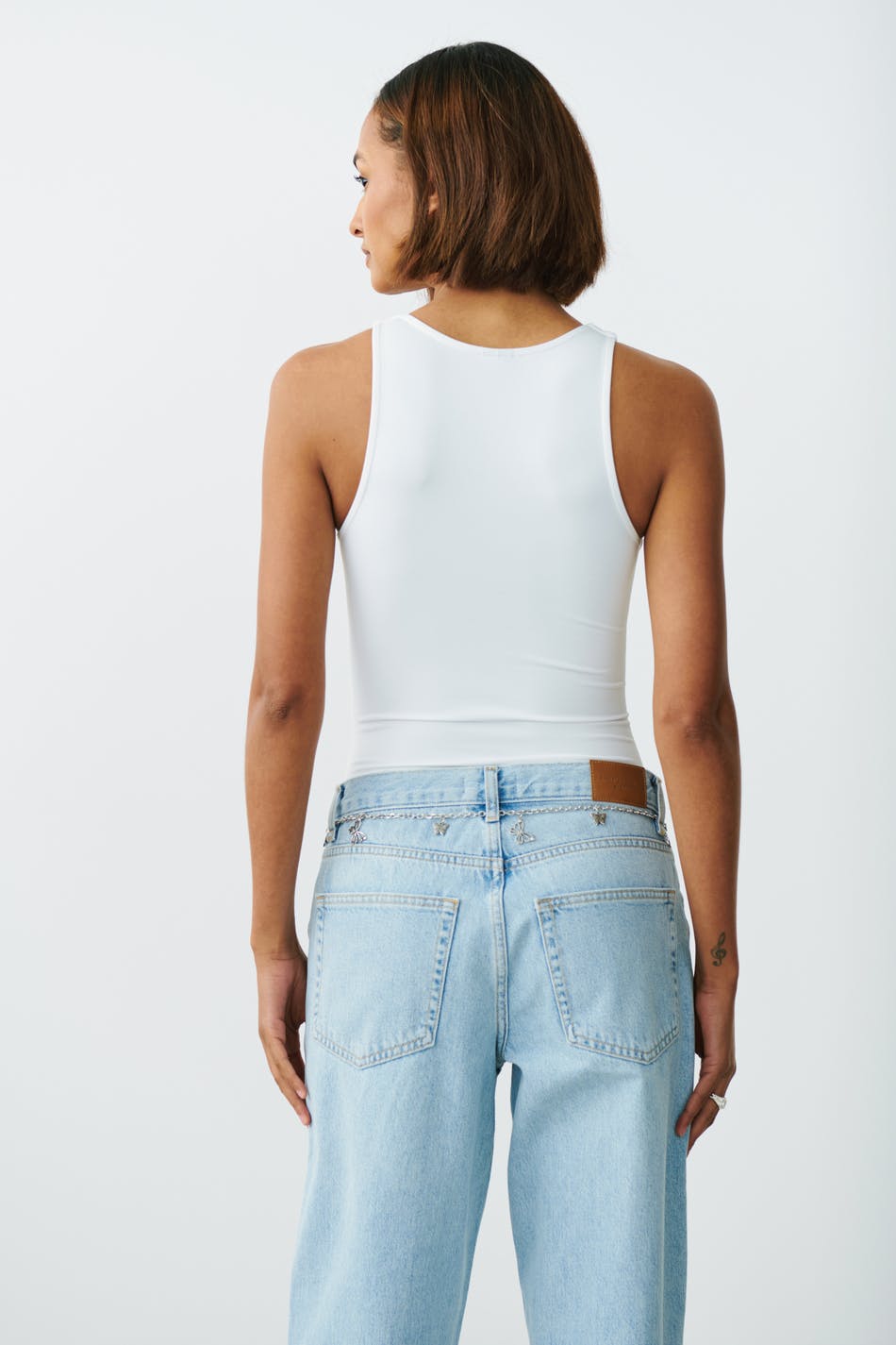Stretchy sleeveless body