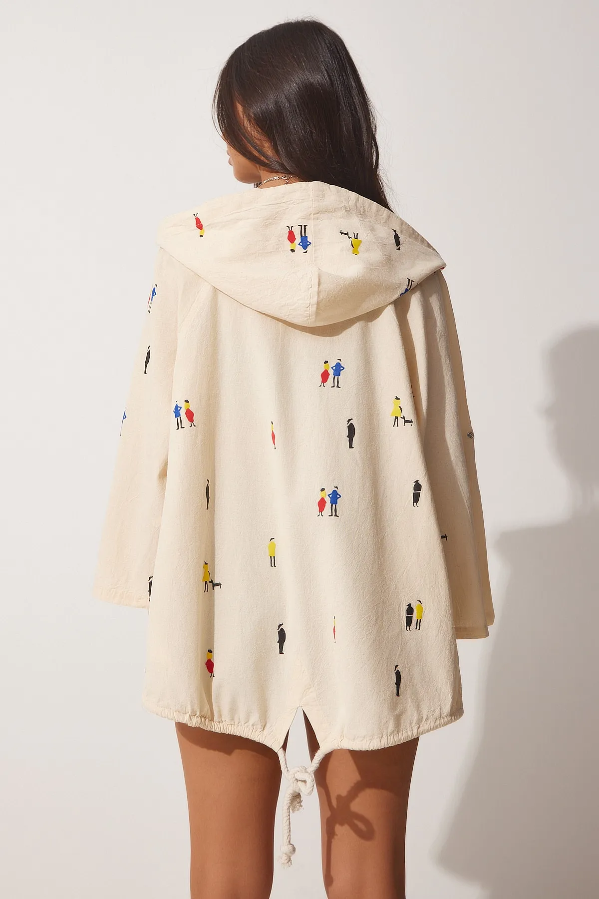 Happiness İstanbul  Cremefarbene bedruckte Jacke aus Rohleinen mit Kapuze für Damen SA00014