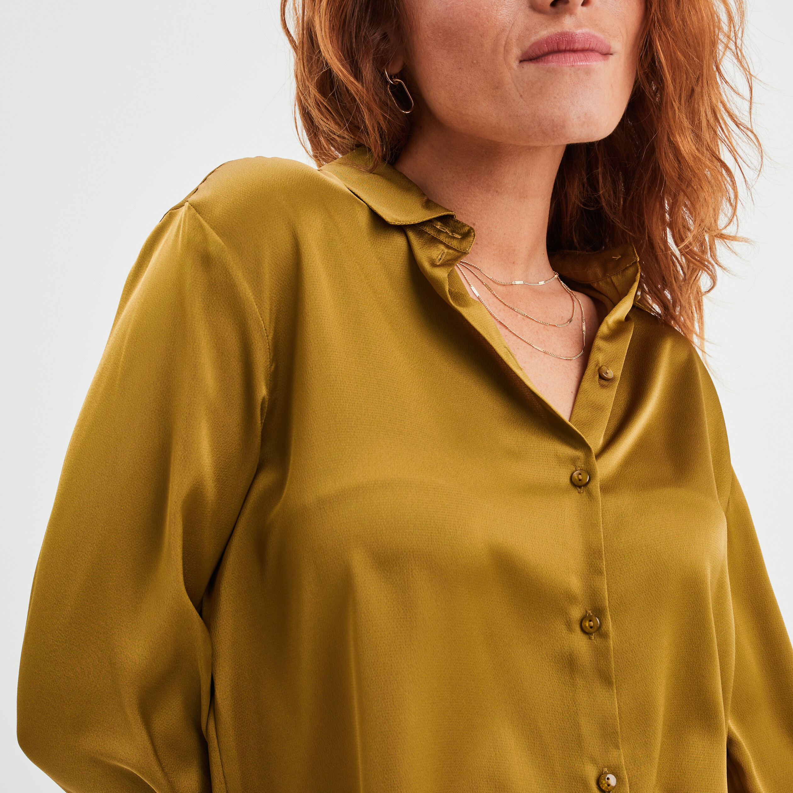 Chemise satin manches longues vert olive femme | La Halle