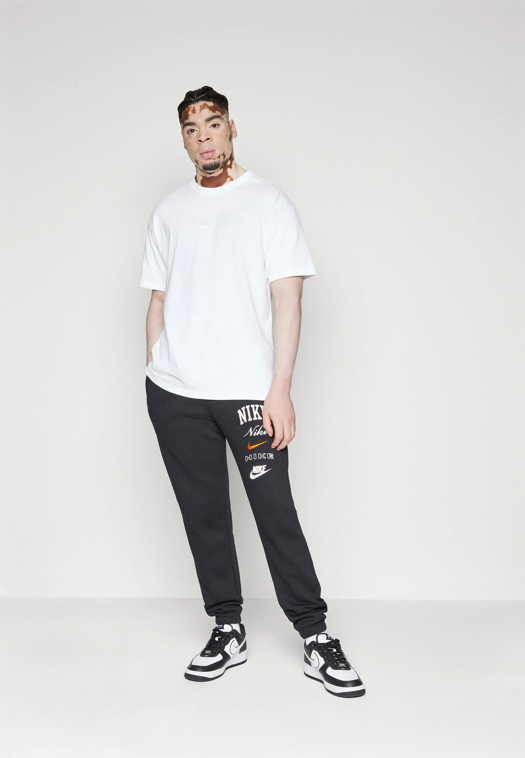 Nike Sportswear ESSNTL SUST - Camiseta básica