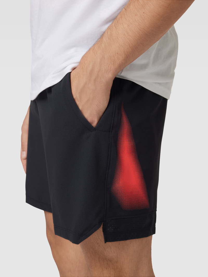 Shorts mit elastischem Logo-Bund Modell 'Vanish' in schwarz