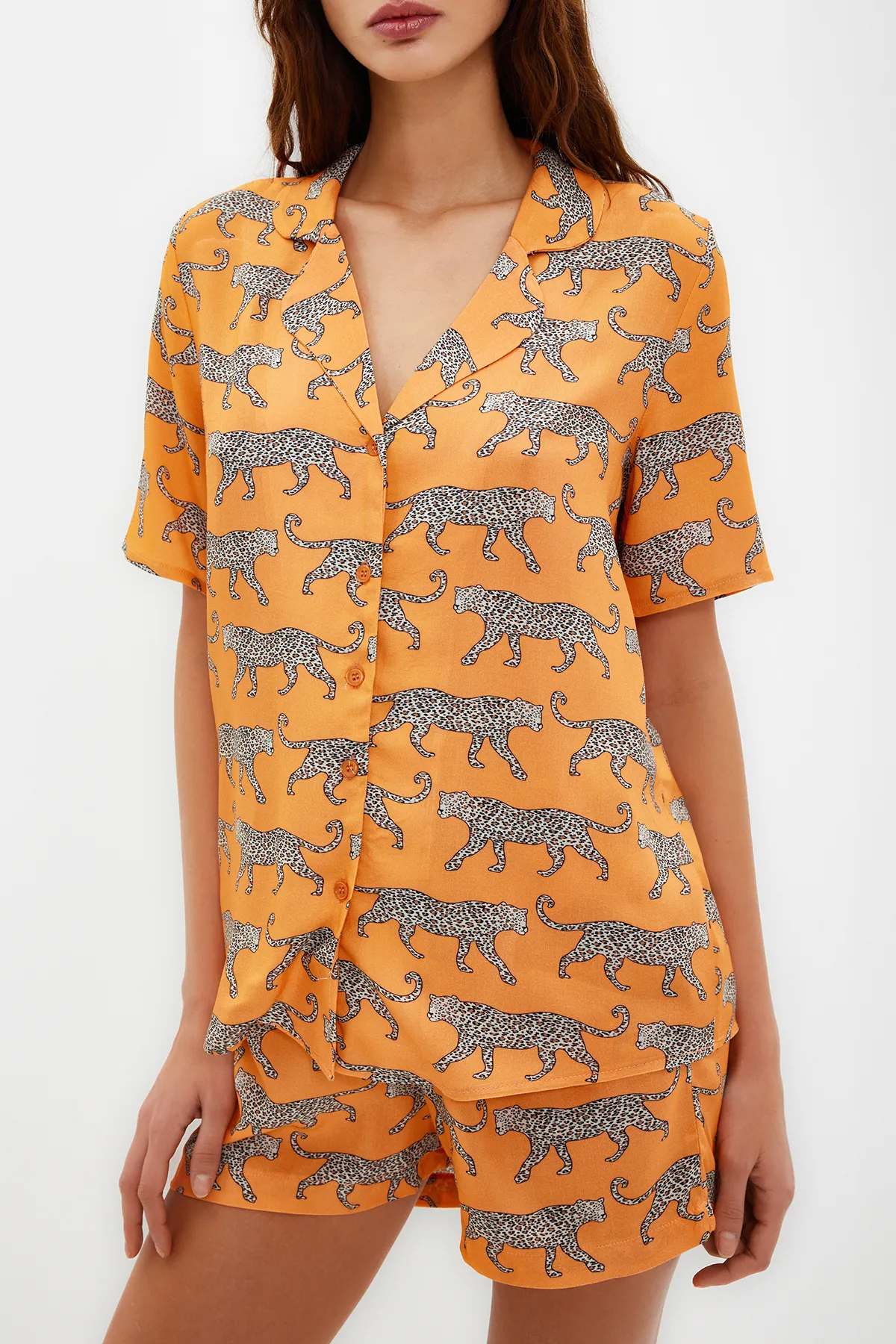 Trendyol Collection  Orange gemustertes Viskose-Hemd-Shorts-Webpyjama-Set THMSS21PT0473