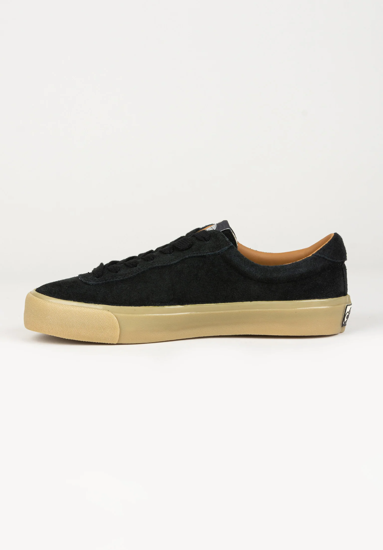 VM001 Suede Low