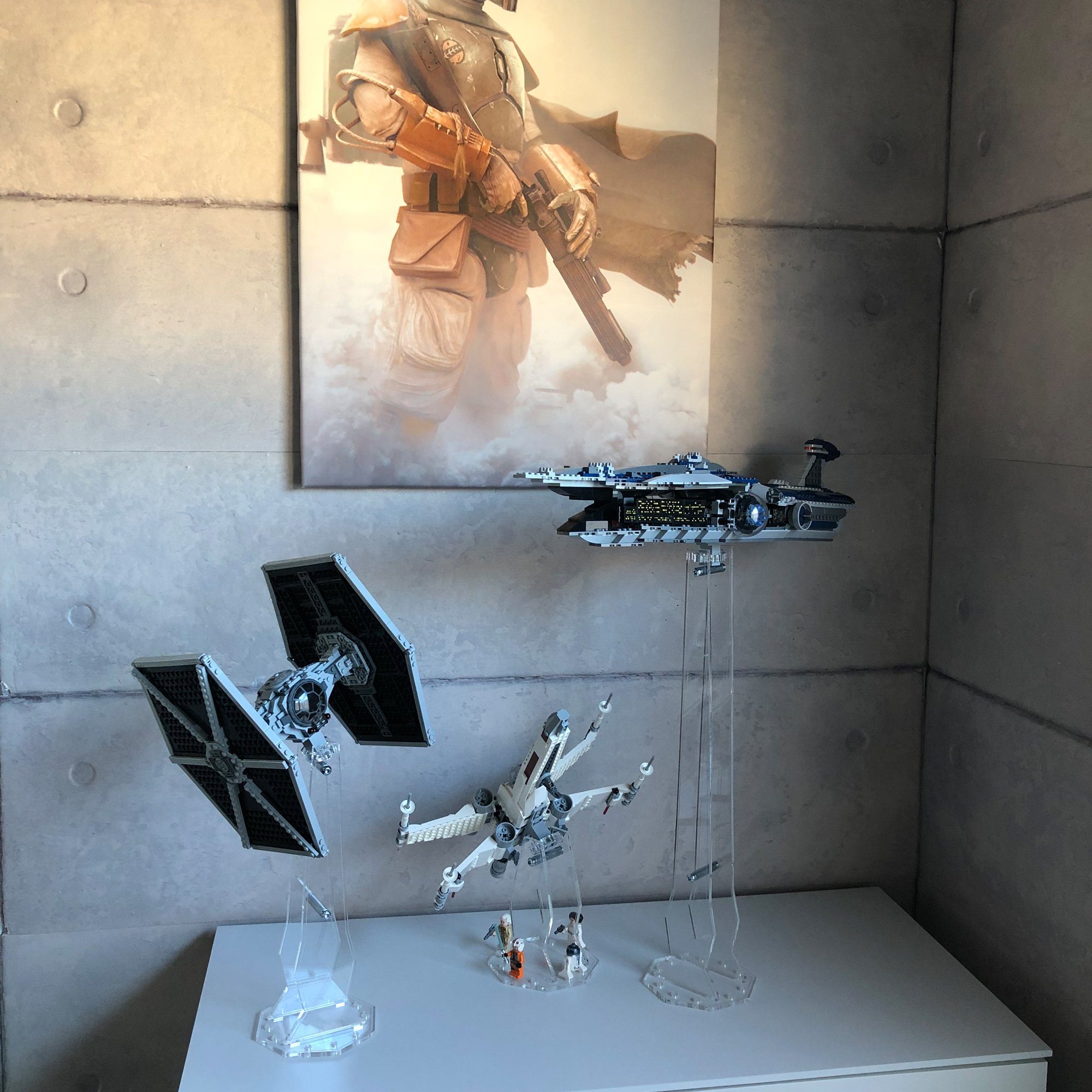 AREA17 Standfuß Universal Acryl Display Stand für Lego 75190 75218 75256 75257 75281 75292 75300 75301 75302 75314 75316 - Standfuß für nahezu jedes Lego Modell - erhältlich in 3 verschiedenen Höhen…, Passend für alle LEGO Modelle bei denen an der Un