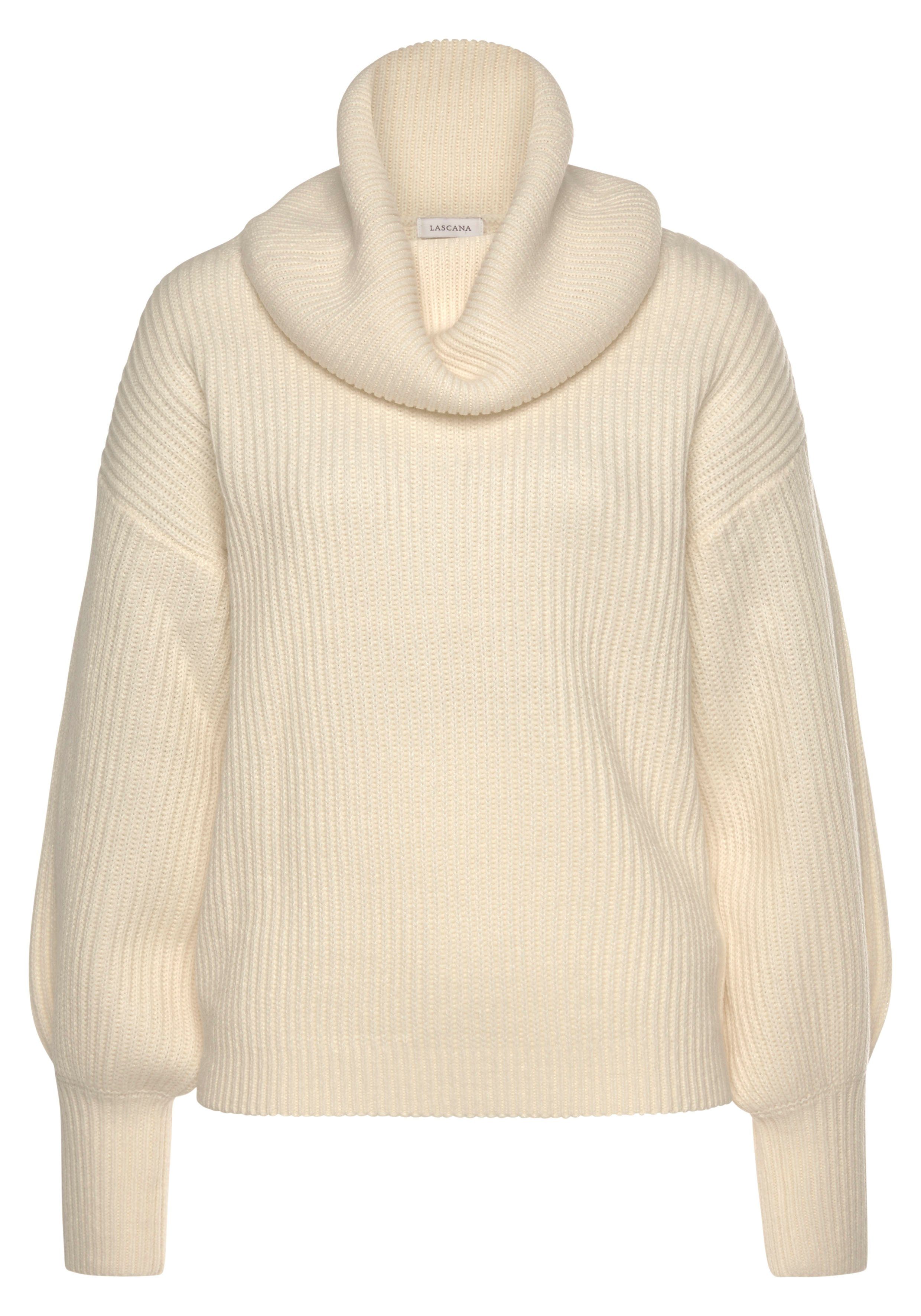 LASCANA Rollkragenpullover mit Zierknöpfen am Ärmelabschluss