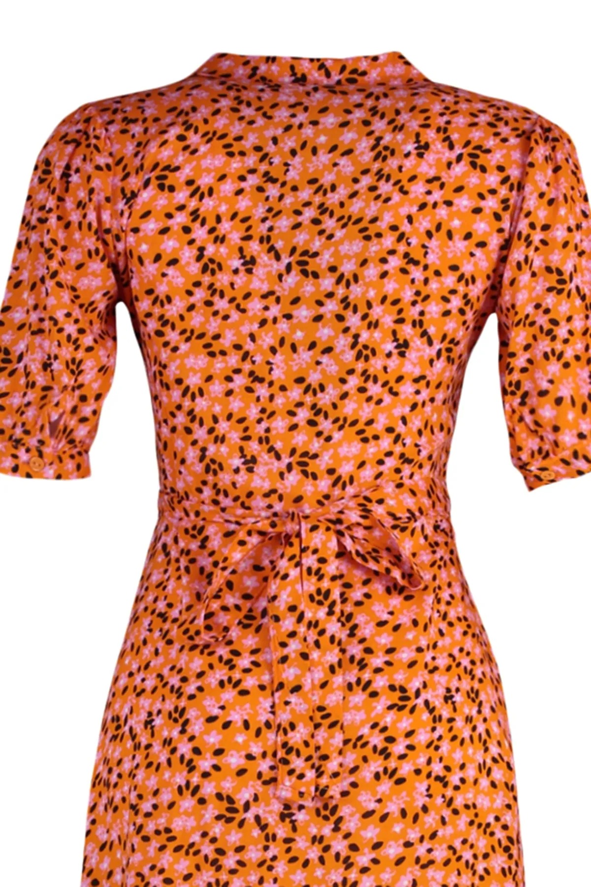 Trendyol Collection  Orangefarbenes, gewebtes Midi-Hemdkleid aus Viskose mit Blumendruck und Gürtel TWOSS20EL1559