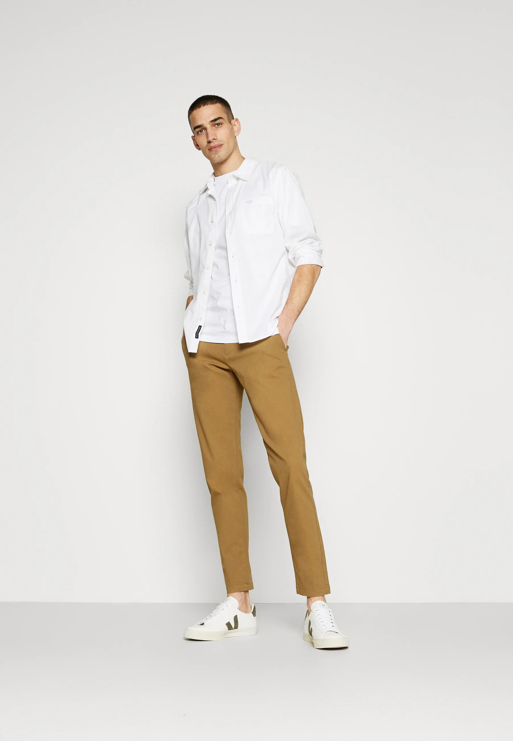 DOCKERS SMART FLEX TAPERED - Chino