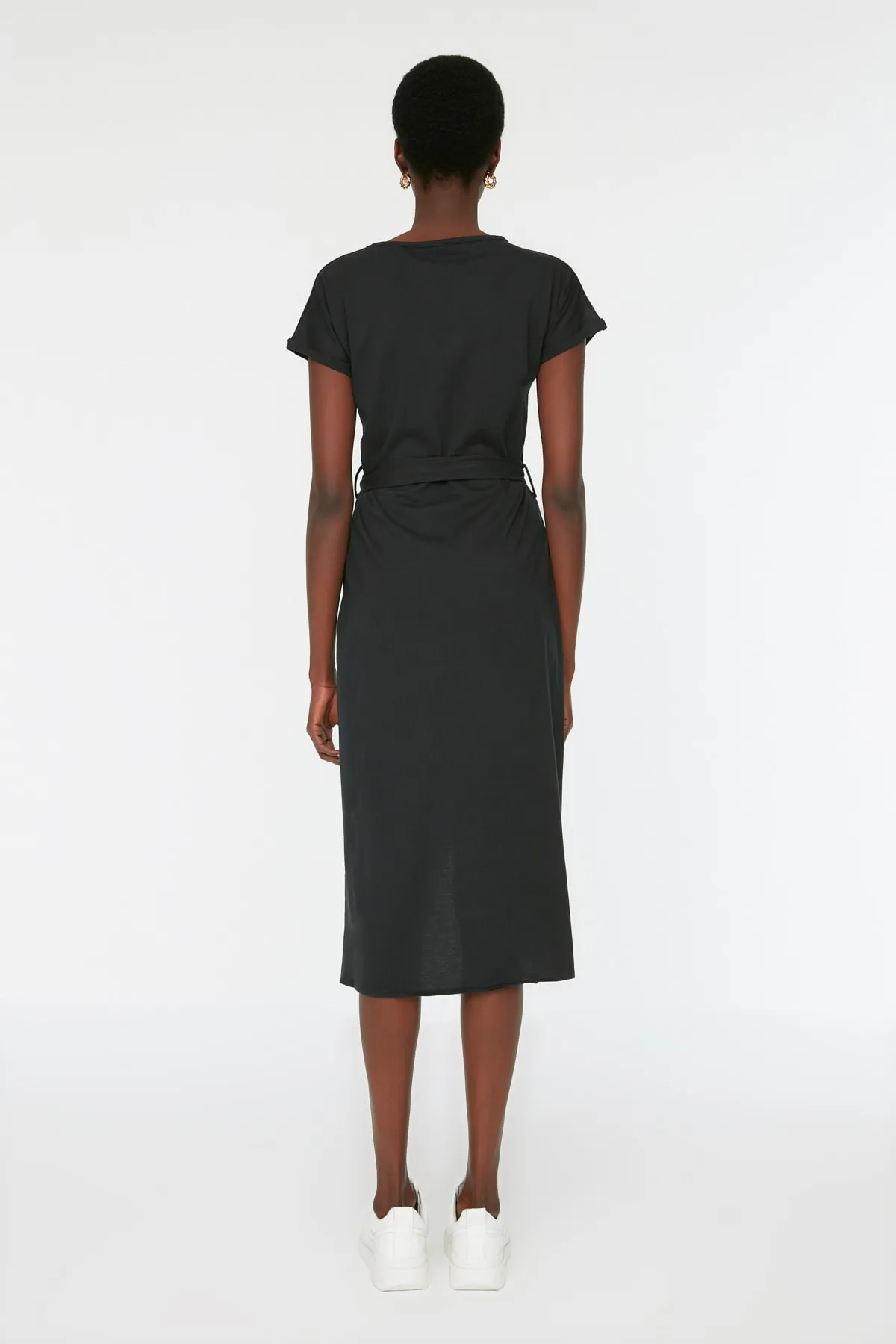 Trendyol Collection  Schwarzes, detailliertes Strickkleid mit Krawatte TWOSS19VG0159
