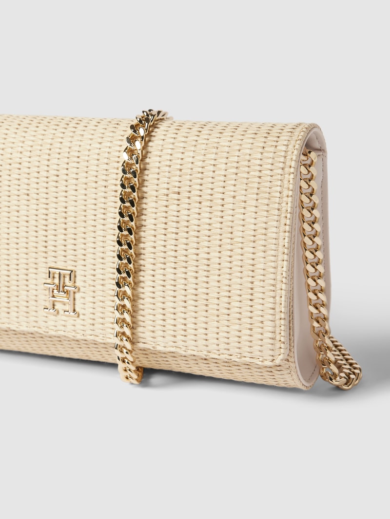 Clutch mit Label-Applikation Modell 'SUMMER' in sand