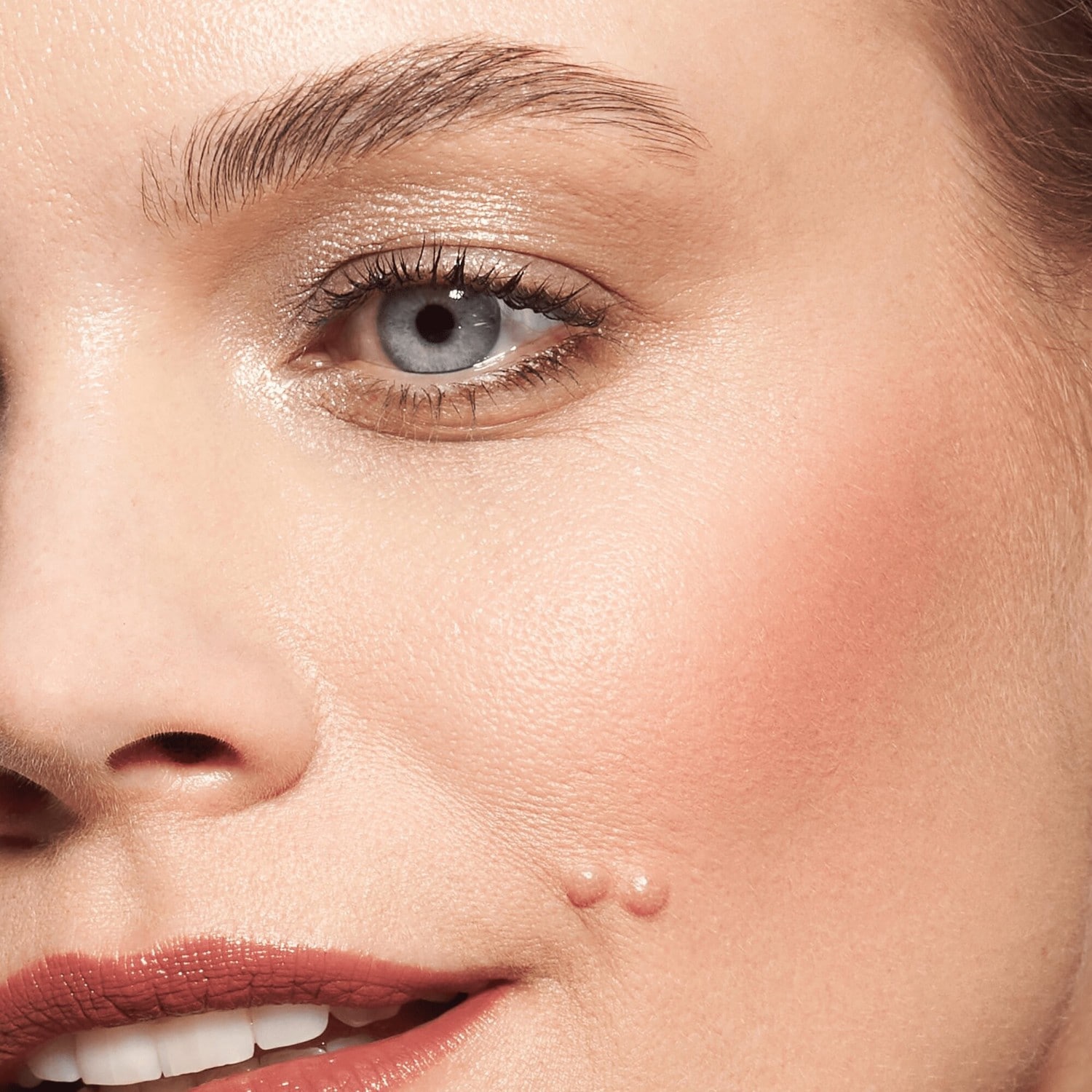 Catrice Blush Affair течно руменило