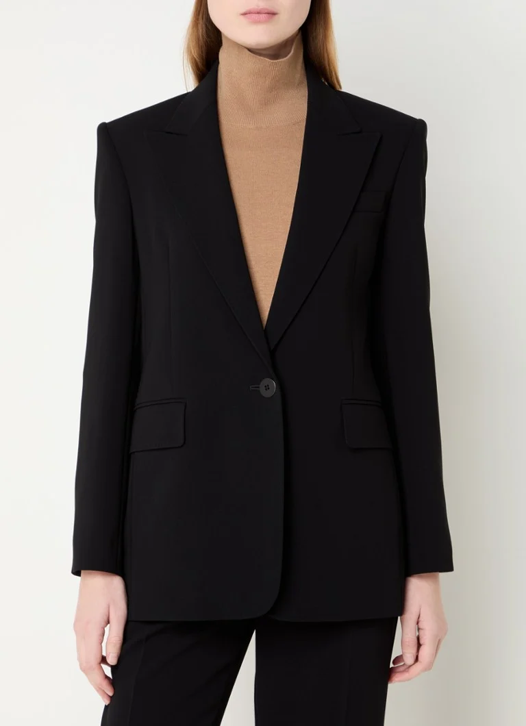Sako MaxMara Furetto s klopami a ramenními vycpávkami