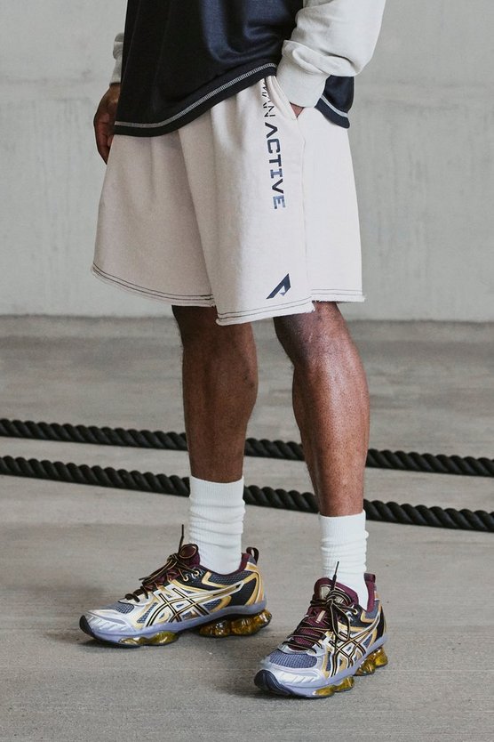 Active Shorts mit Acid-Waschung
