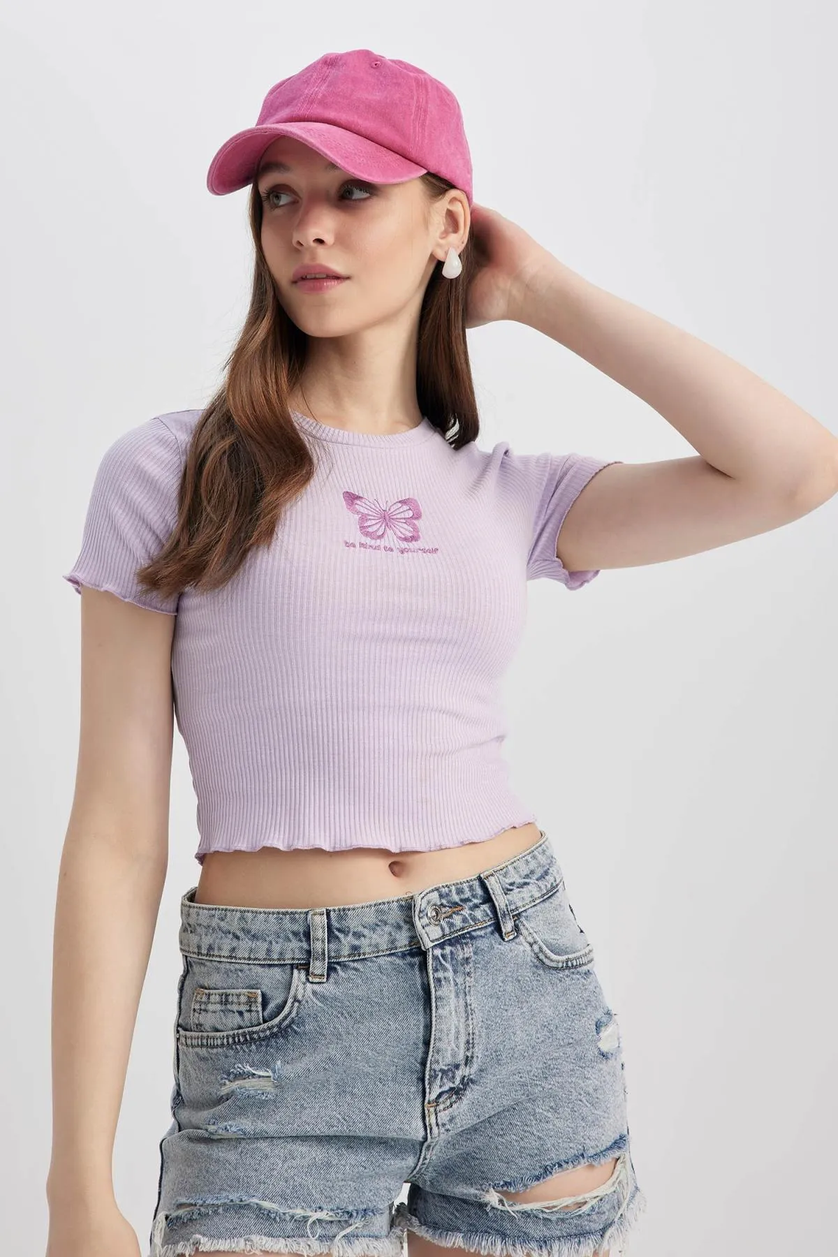 DeFacto  Coool Tailliertes Kurzarm-T-Shirt Z9104az23sm