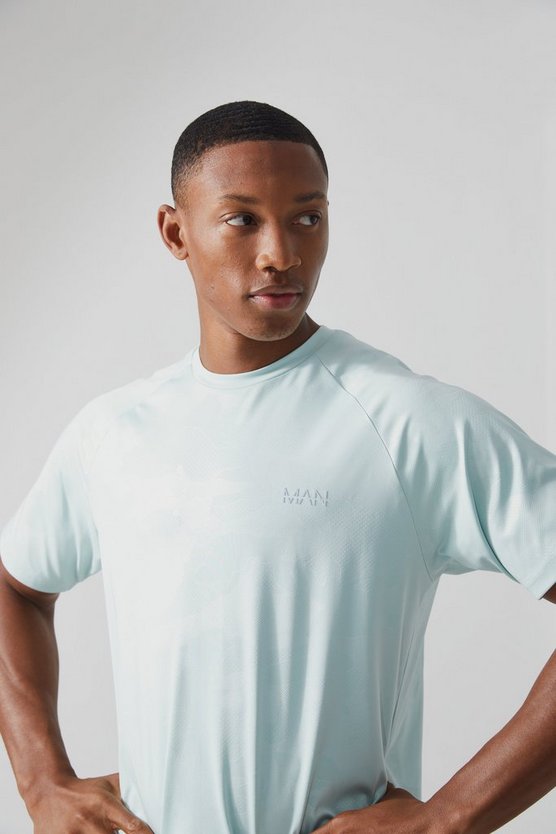 Man Active Camouflage Raglan Performance T-Shirt