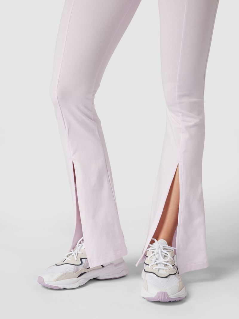 Leggings im Flared Cut in flieder