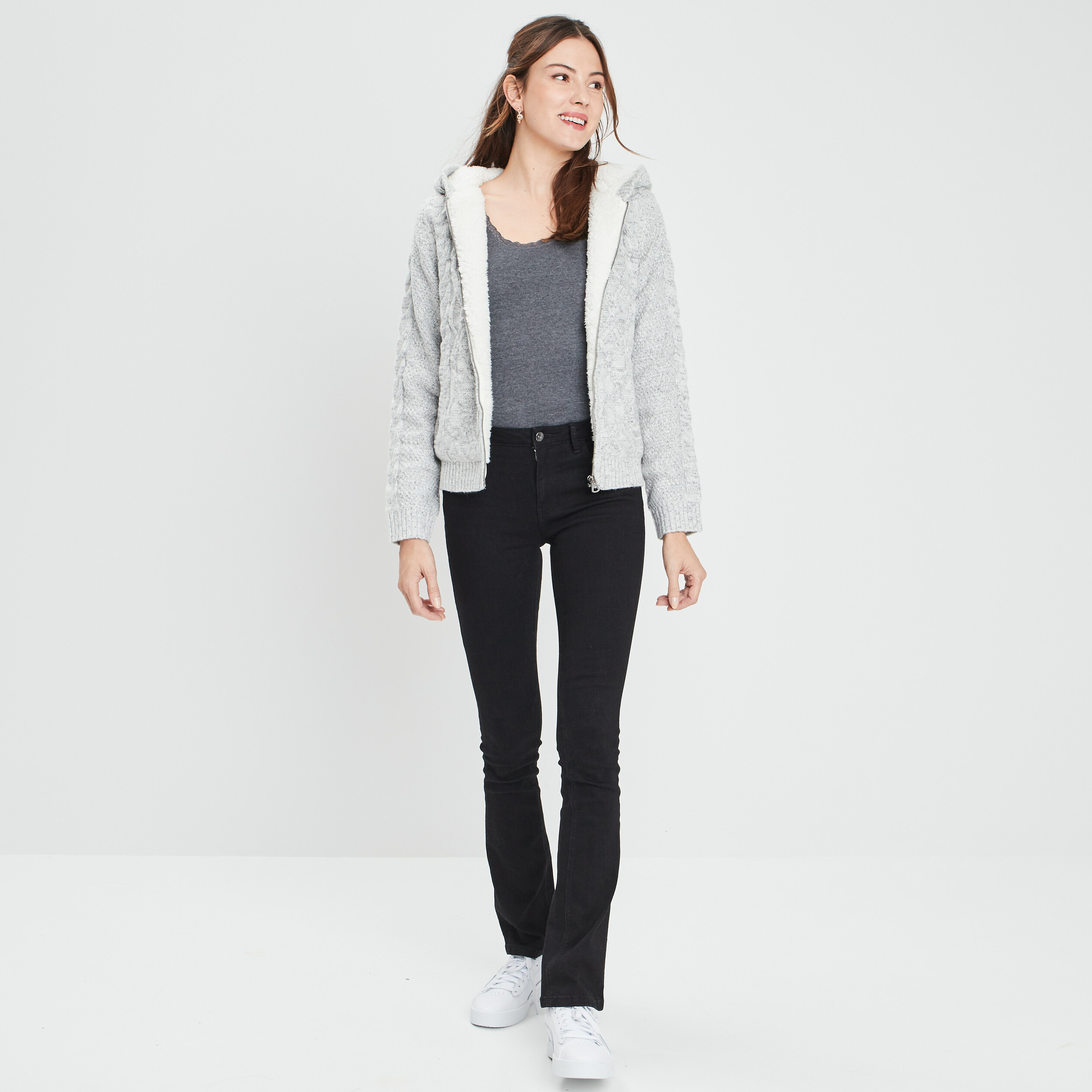 Gilet zippé doublure sherpa à capuche gris femme | La Halle