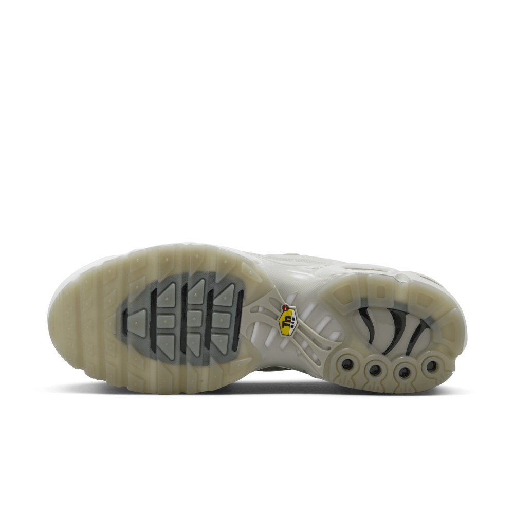 Nike Air Max Plus x A COLD WALL FD7855-002 / weiss