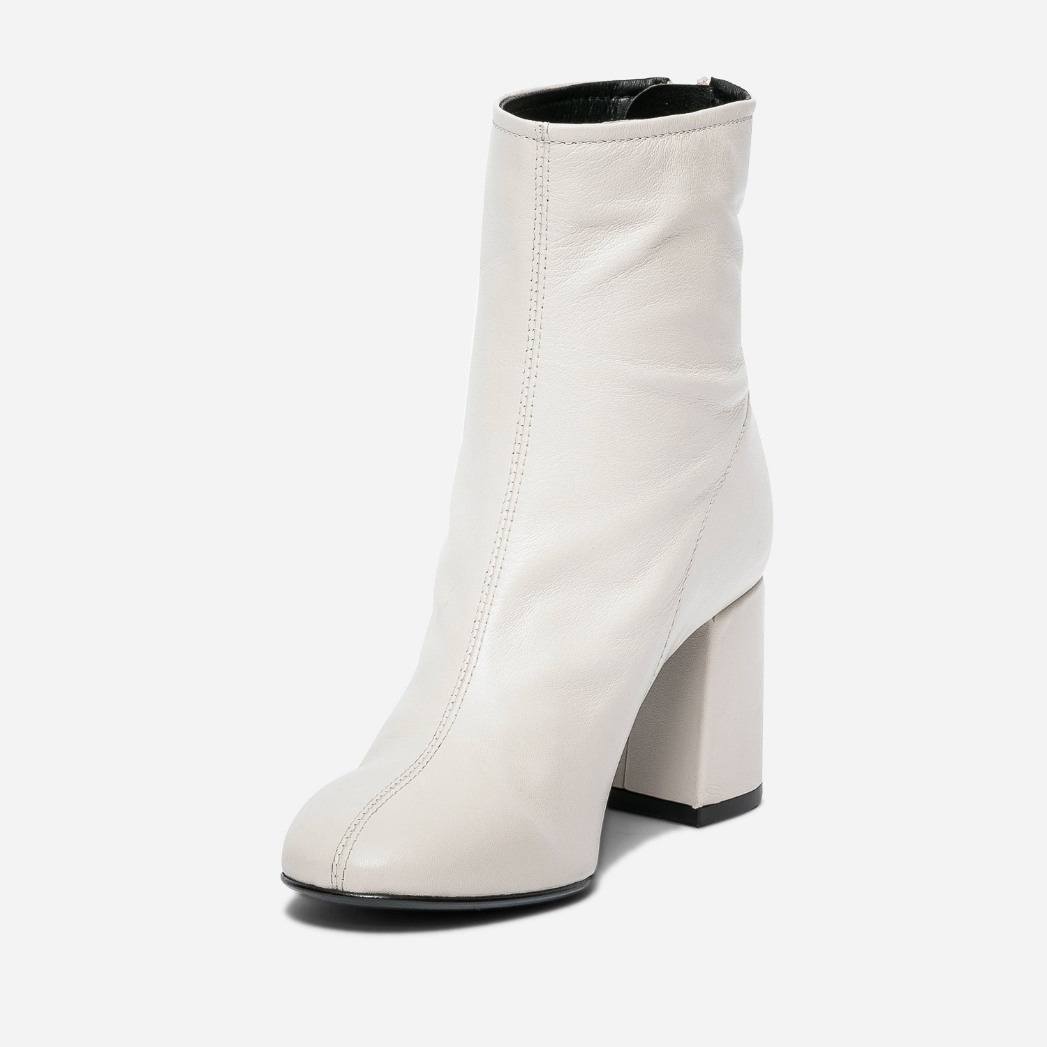 Boots blanc cuir à talon carré
