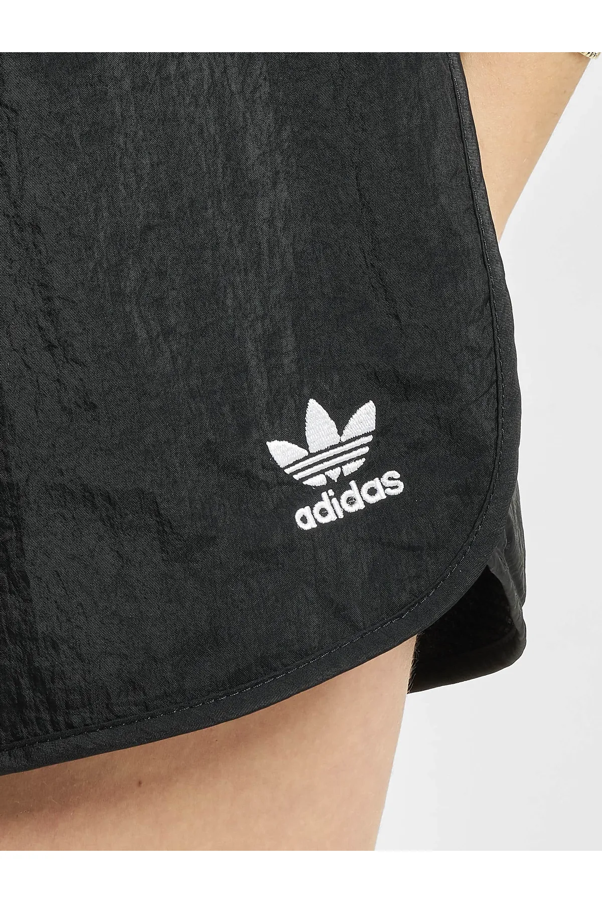 adidas  Shorts - Schwarz - Mittlerer Bund