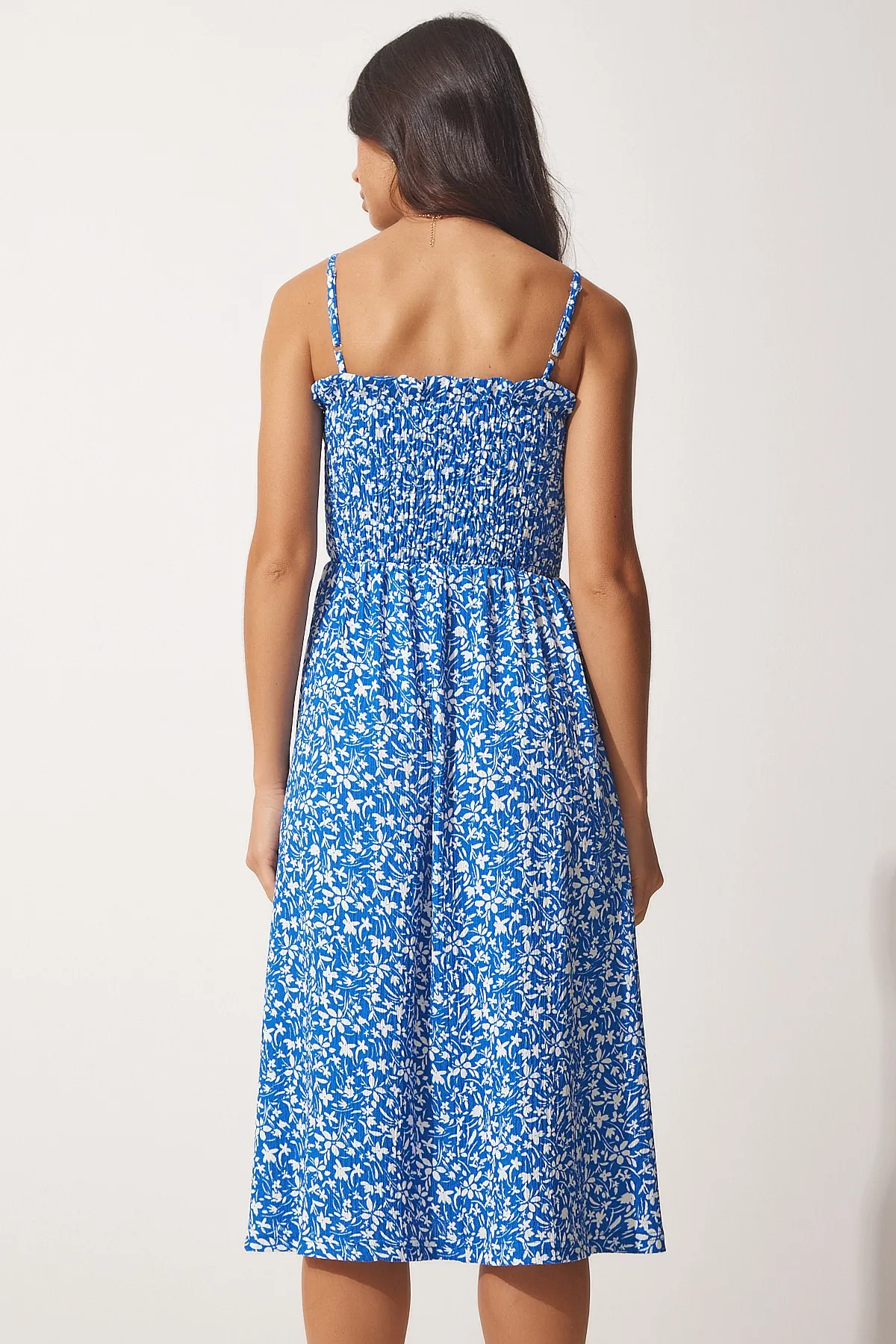 Happiness İstanbul  Blaues Damen-Sommerkleid aus Viskose mit Trägern und Blumenmuster DD01232