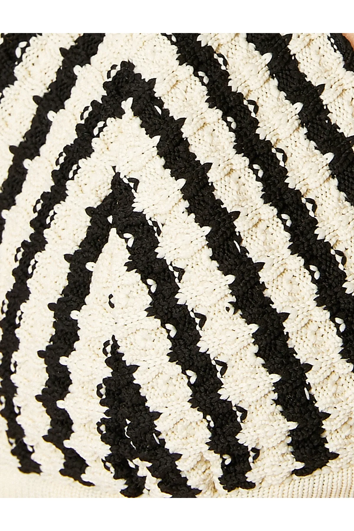 Koton  Neckholder-Bustier mit Häkeldetails